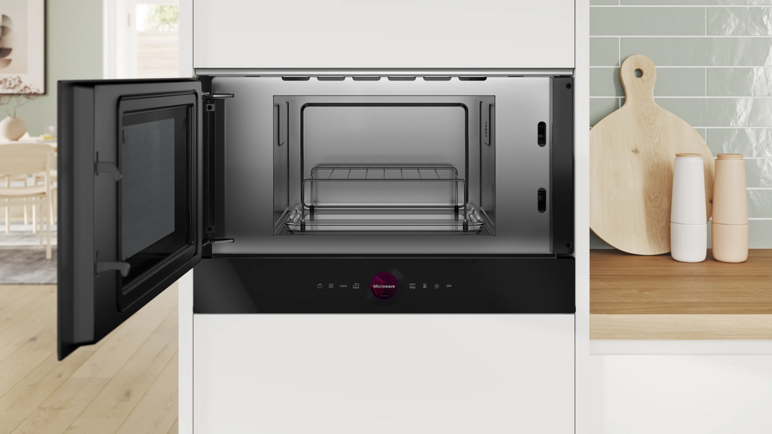 Bosch Series 8 Built-In Microwave 21L with AutoPilot10 & Grill Black BEL7321B1M