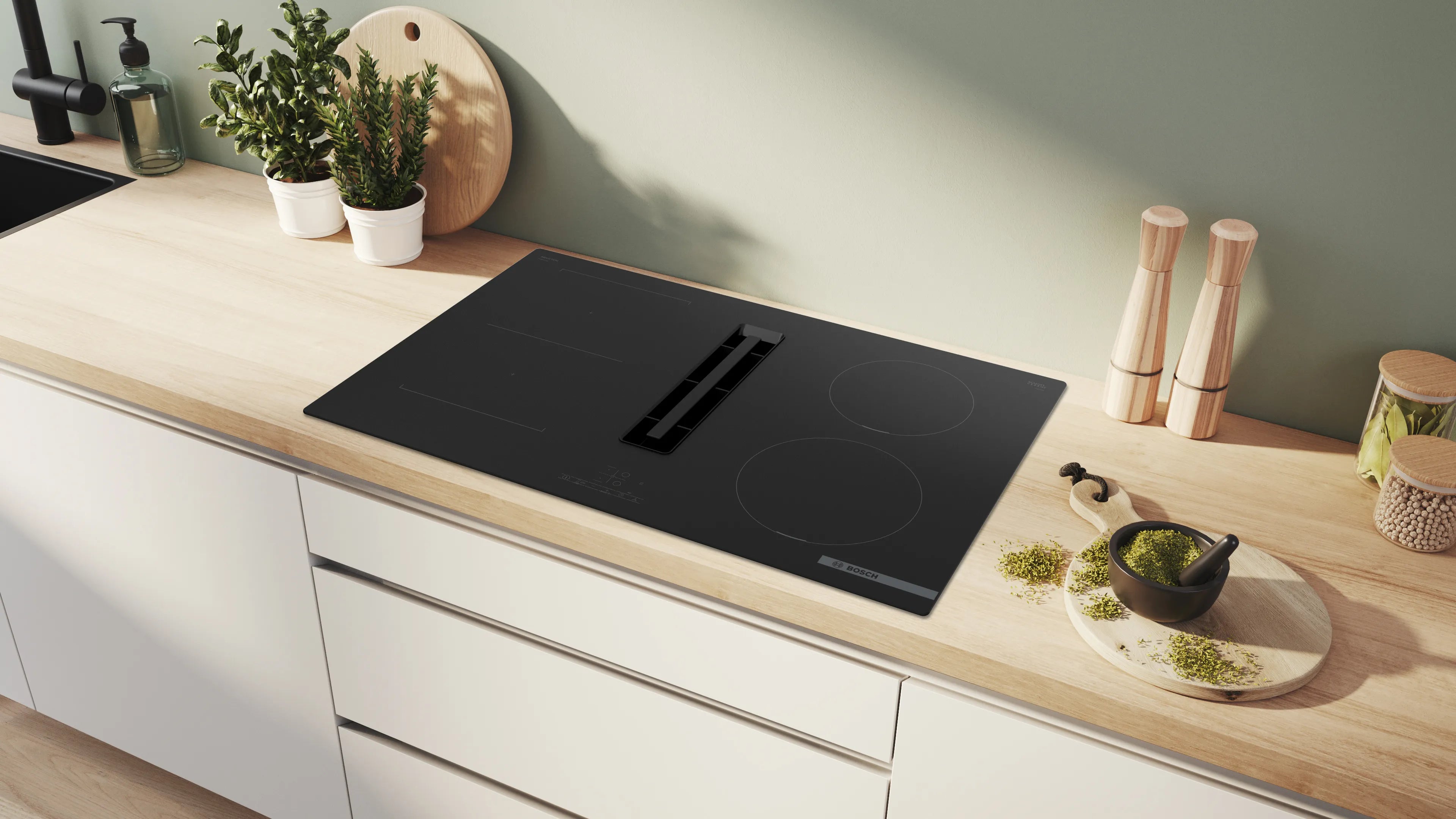 Bosch Series 4 Built in 4 Cooking Zone Induction hob 80cm Black